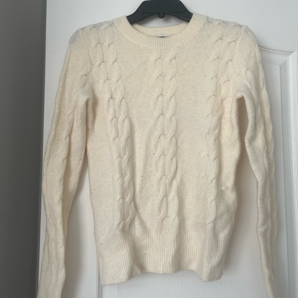Banana Republic Cream Cable Knit Sweater